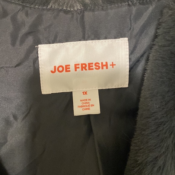 New faux fur vest with pockets. - Picture 2 of 3